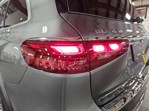 New 2026 Mercedes-Benz GLS 450 4MATIC image 37