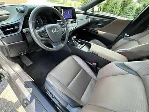 Used 2023 Lexus ES 350 w/ Premium Package FWD image 16