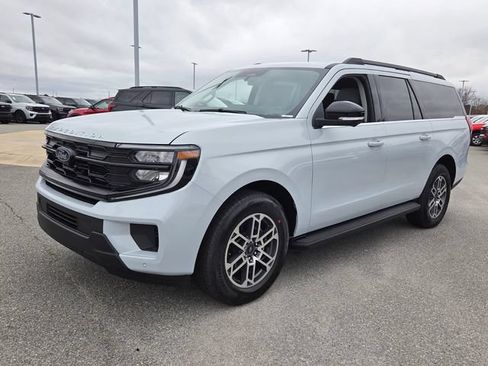 New 2026 Ford Expedition Max Active RWD image 30