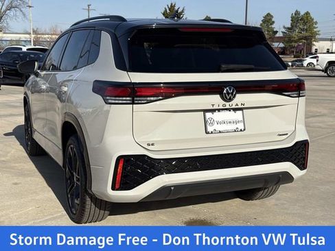 New 2026 Volkswagen Tiguan SE R-Line image 3