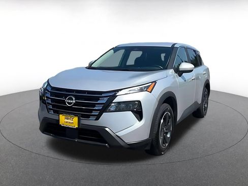 Used 2025 Nissan Rogue SV AWD/4WD image 5