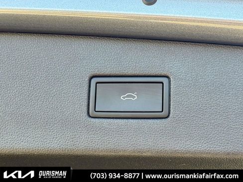 Used 2022 Volkswagen Tiguan SE R-Line image 24