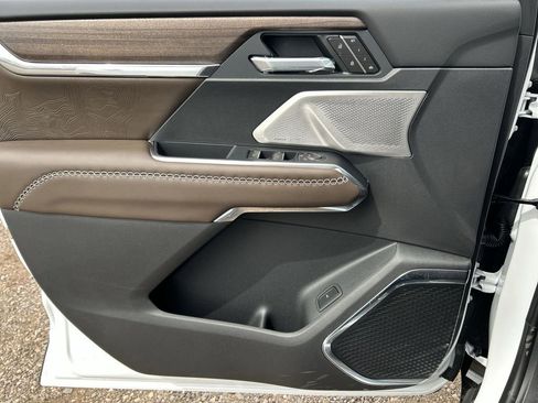 New 2026 GMC Acadia Denali Ultimate AWD/4WD image 23