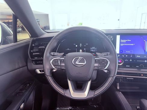 Used 2025 Lexus RX 350 Premium w/ Accessory Package (K3) FWD image 18