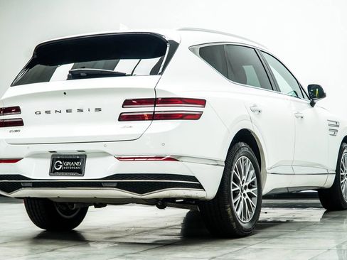 Used 2025 Genesis GV80 2.5T Standard AWD/4WD image 13