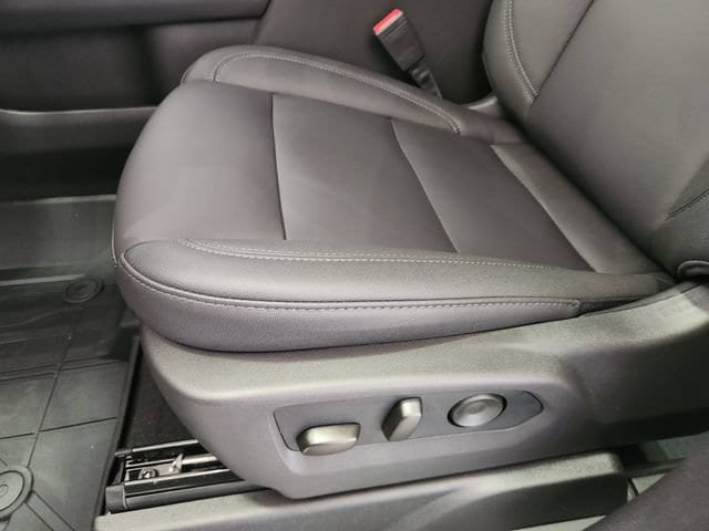 New 2026 Chevrolet Suburban LT w/ Comfort Package AWD/4WD image 18