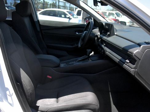 Used 2023 Honda Accord EX image 41
