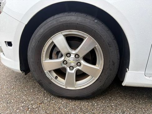 Used 2013 Chevrolet Cruze LT w/ Enhanced Safety Package FWD image 3