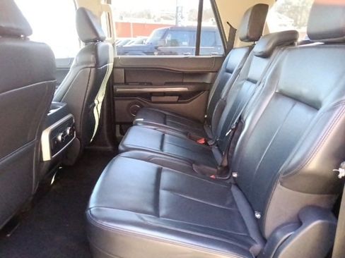 Used 2023 Ford Expedition Max XLT image 27