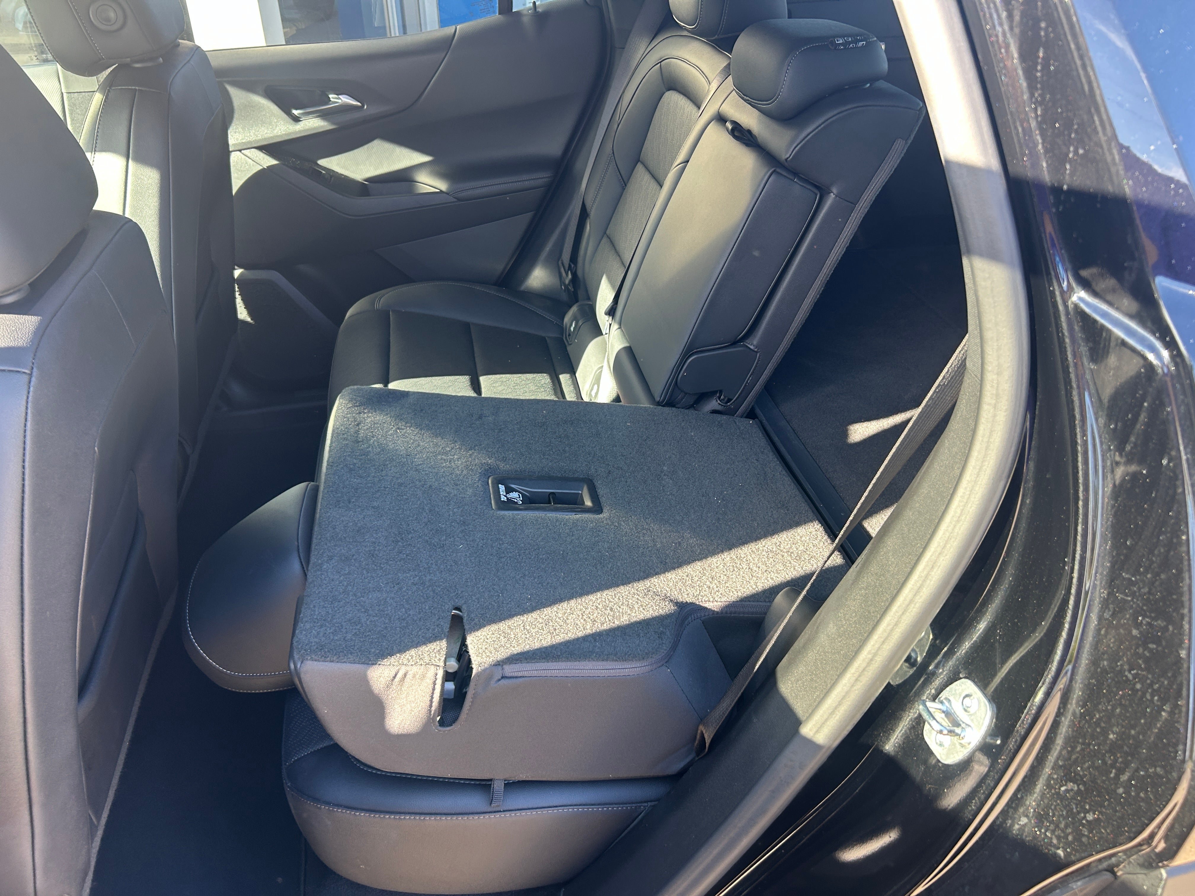 Used 2026 Chevrolet Equinox LT w/ Convenience Package II AWD/4WD image 32