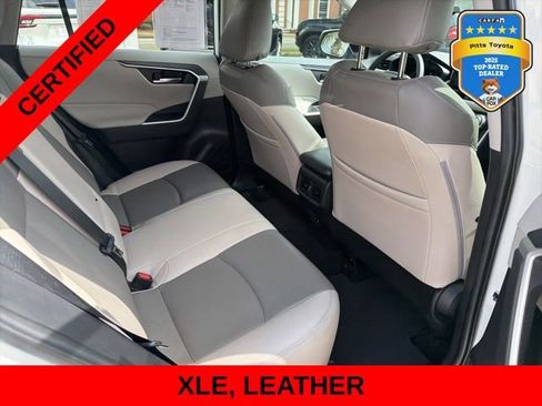 Certified 2022 Toyota RAV4 XLE w/ Convenience Package FWD image 12