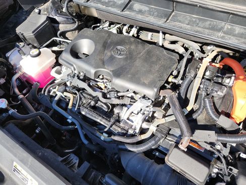 Used 2021 Toyota Highlander Limited image 10