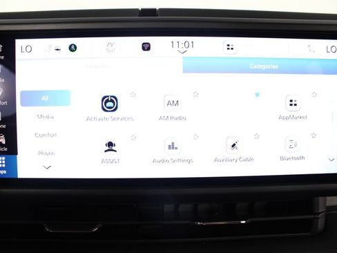 Used 2025 Jeep Wrangler Unlimited Sahara AWD/4WD image 4