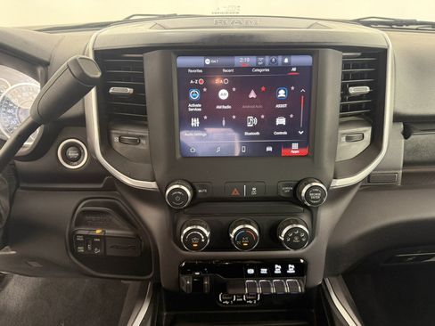 Used 2024 RAM 2500 Big Horn w/ Off Road Package AWD/4WD image 19