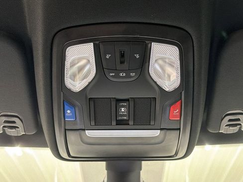 Used 2023 RAM 1500 Big Horn image 35