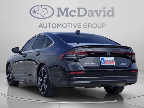 Used 2025 Honda Accord Sport image 4