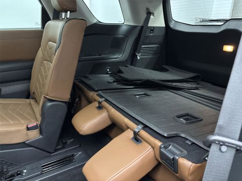 Used 2022 Nissan Pathfinder Platinum w/ Cargo Package image 30