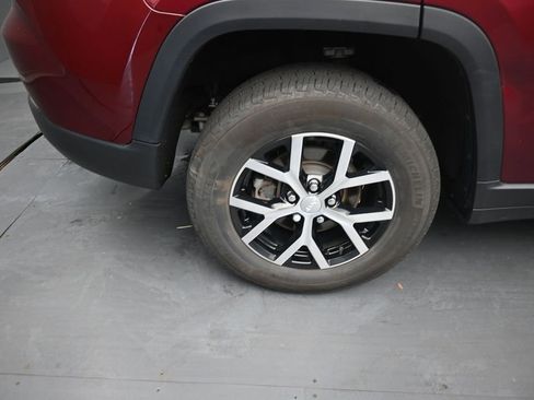 Used 2023 Jeep Grand Cherokee Limited AWD/4WD image 10