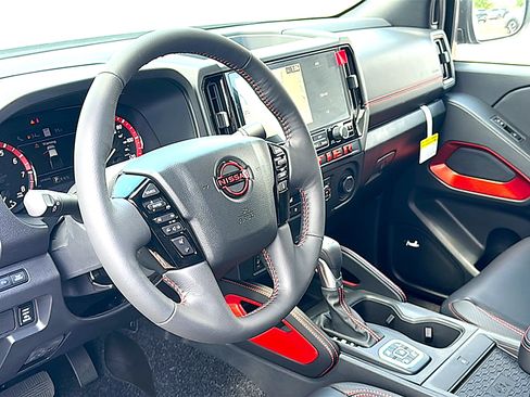 New 2026 Nissan Frontier PRO-4X w/ Pro Premium Package AWD/4WD image 9