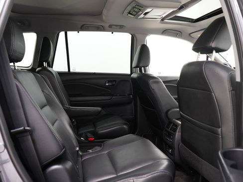 Used 2017 Honda Pilot Elite image 14