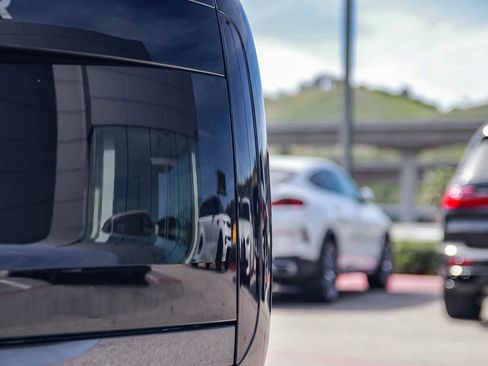 New 2026 Land Rover Range Rover SE image 7