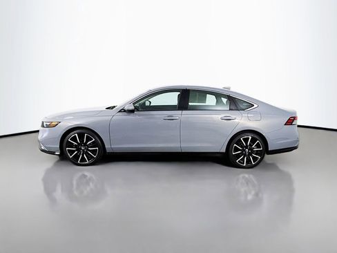Used 2025 Honda Accord Touring image 4