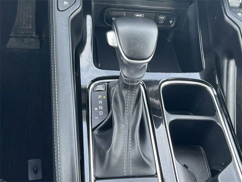 Used 2025 Kia Telluride EX w/ EX Captain's Chair Package image 18