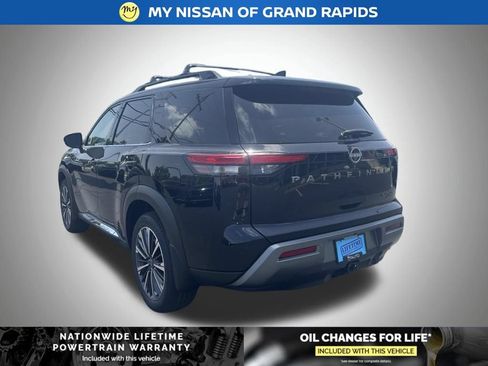 New 2026 Nissan Pathfinder Platinum w/ Cargo Package AWD/4WD image 3