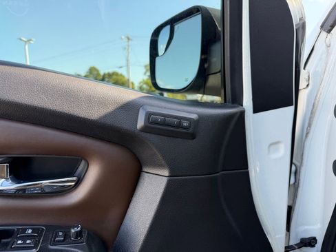 Used 2017 Nissan Titan Platinum Reserve image 14