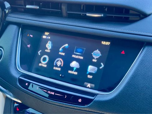 Used 2019 Cadillac XT5 Premium Luxury w/ Driver Assist Package image 41