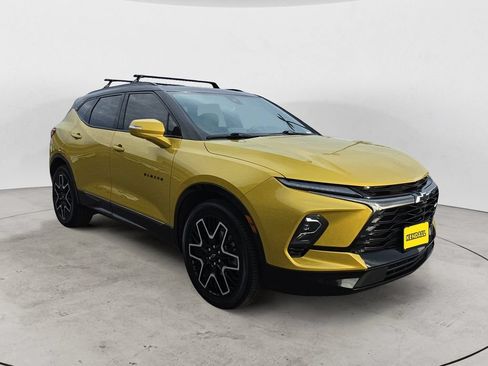 Certified 2023 Chevrolet Blazer RS w/ Driver Confidence II Package AWD/4WD image 3