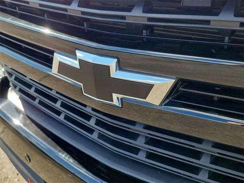 Used 2021 Chevrolet Silverado 1500 LT Trail Boss image 31