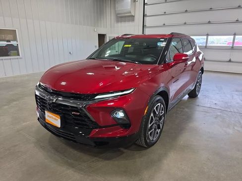 Used 2025 Chevrolet Blazer RS w/ Driver Confidence II Package AWD/4WD image 4