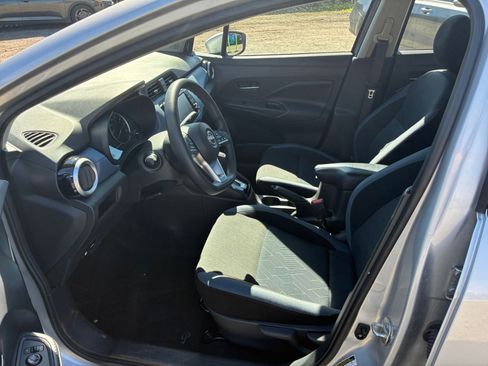 Used 2025 Nissan Versa SV image 24