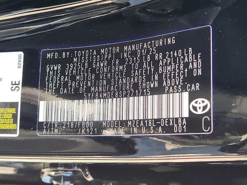 Used 2025 Toyota Corolla LE image 33