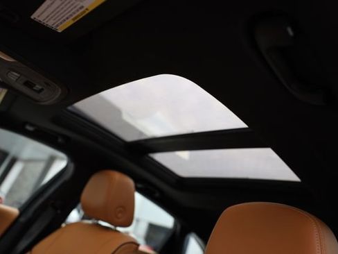 Used 2016 Chevrolet Impala LTZ w/ Enhanced Convenience Package image 39