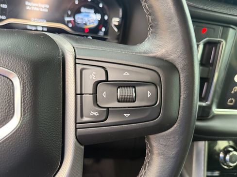 Used 2022 GMC Yukon Denali w/ Denali Premium Package AWD/4WD image 17