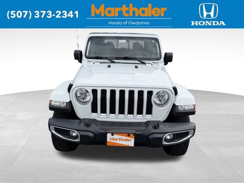 Used 2023 Jeep Gladiator Overland AWD/4WD image 10