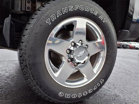 Used 2015 Chevrolet Silverado 2500 LT w/ LT Convenience Package image 30