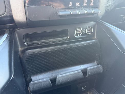 Used 2019 RAM 1500 Limited AWD/4WD image 17