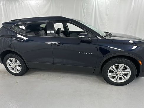 Used 2021 Chevrolet Blazer LT image 2