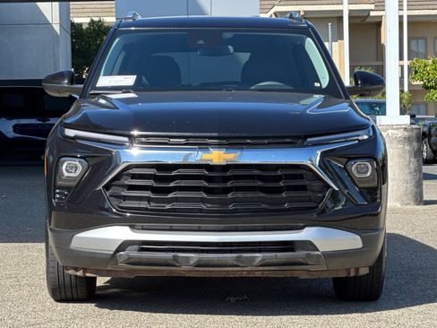 Used 2025 Chevrolet TrailBlazer LT w/ Driver Confidence Package AWD/4WD image 5