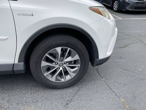Used 2018 Toyota RAV4 XLE w/ Convenience Package AWD/4WD image 10