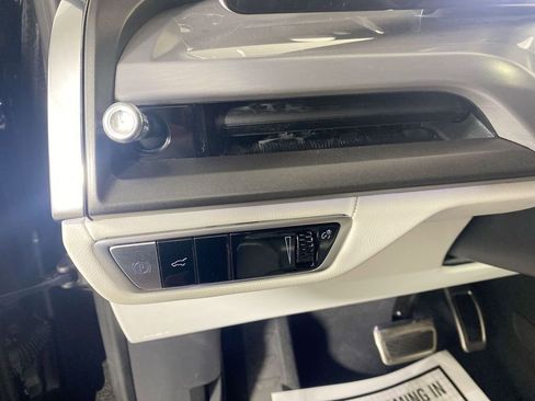 New 2026 Cadillac Vistiq Sport w/ LPO, Floor Liner Package image 19