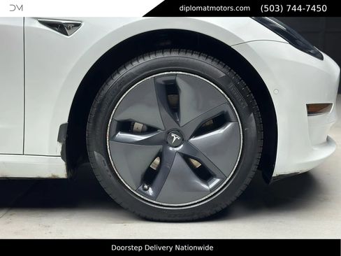 Used 2019 Tesla Model 3 Long Range image 37