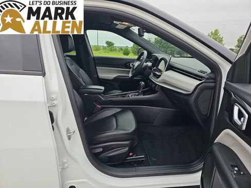 Used 2025 Jeep Compass Limited AWD/4WD image 27