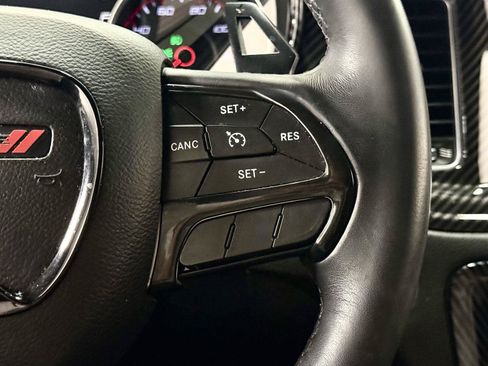 Used 2015 Dodge Charger SXT RWD image 19