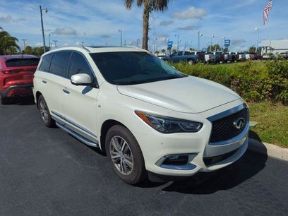 Used 2020 INFINITI QX60 Luxe w/ Essential Package