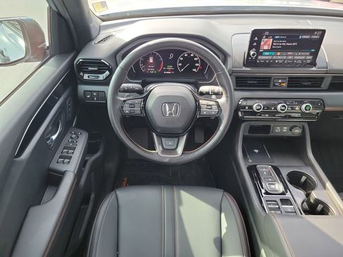 Used 2025 Honda Pilot TrailSport image 21