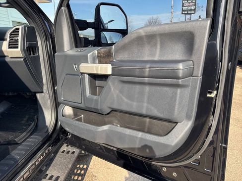 Used 2022 Ford F250 Lariat w/ Tremor Off-Road Package image 47